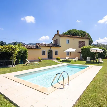 Villa Il Fienile By Vacavilla